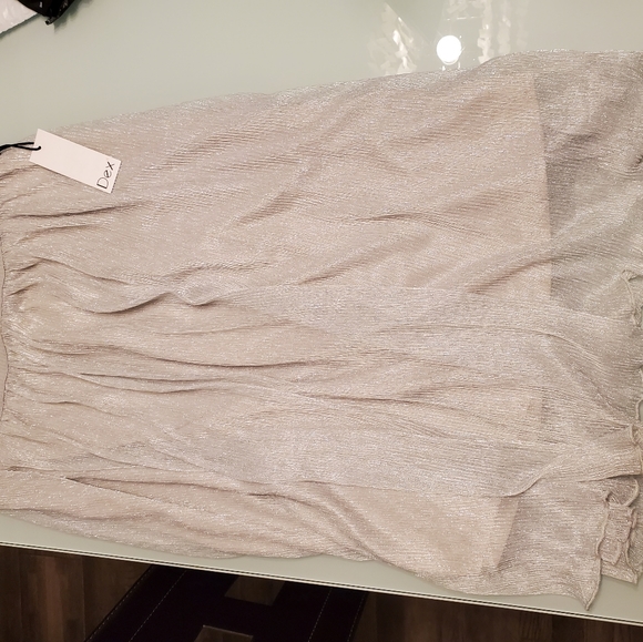 Midi length silver sparkly skirt - Picture 2 of 5